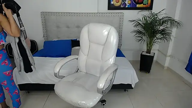 Chiqui milk  online show from 01-28-25, 07:21