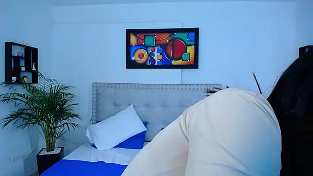 Chiqui milk  online show from 02-08-25, 09:15