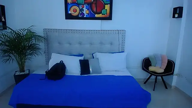 Chiqui milk  online show from 02-14-25, 07:23