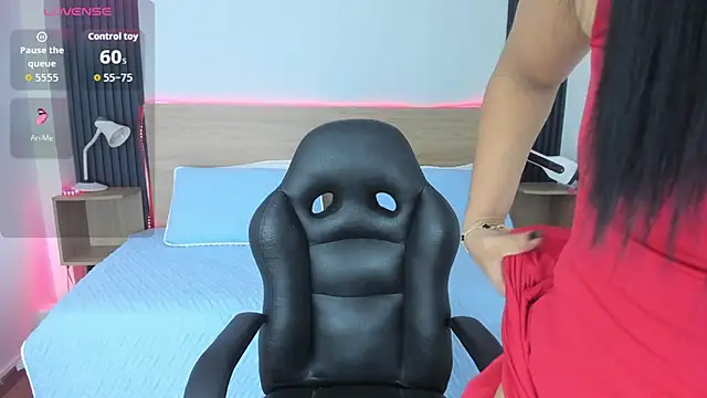 Chiqui milk  online show from 09-22-25, 07:16