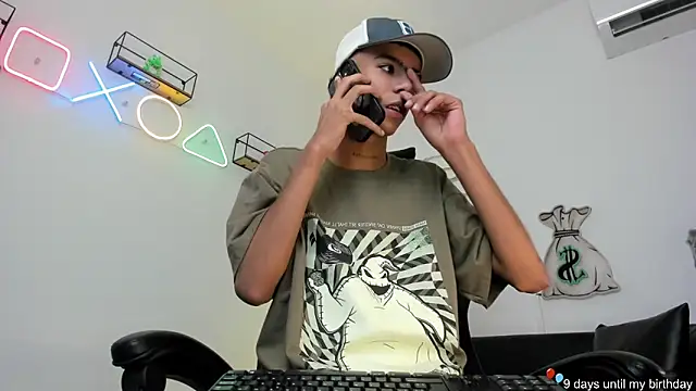 Snapshot of dikey_62 chatting on 01-10-25, 07:43 dikey 62 online show from 01-10-25, 07:43