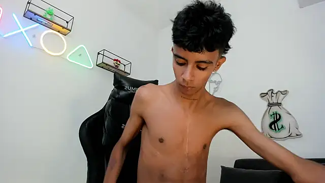 Snapshot of dikey_62 chatting on 02-11-25, 01:31 dikey 62 online show from 02-11-25, 01:31