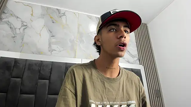 Snapshot of dikey_62 chatting on 02-14-25, 08:37 dikey 62 online show from 02-14-25, 08:37