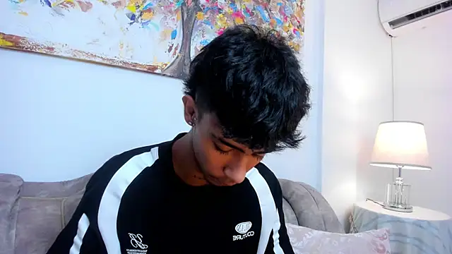 Snapshot of dikey_62 chatting on 03-04-25, 08:38 dikey 62 online show from 03-04-25, 08:38