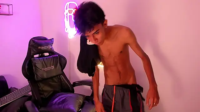 Snapshot of dikey_62 chatting on 10-03-25, 12:35 dikey 62 online show from 10-03-25, 12:35