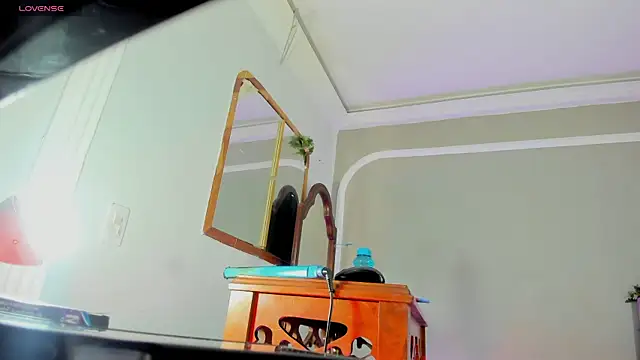 Jimena Grey online show from 10-16-25, 11:55