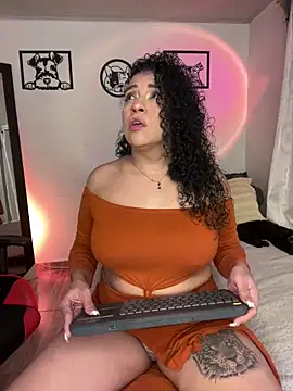 Snapshot of miss_grace_01 chatting on 02-08-25, 05:29 miss grace 01 online show from 02-08-25, 05:29