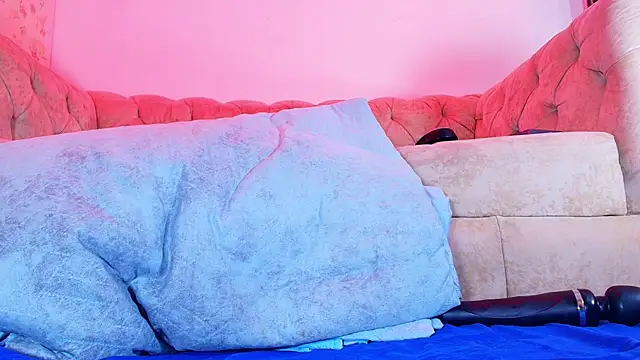 Snapshot of ann_berlin chatting on 09-26-25, 03:10 ann berlin online show from 09-26-25, 03:10