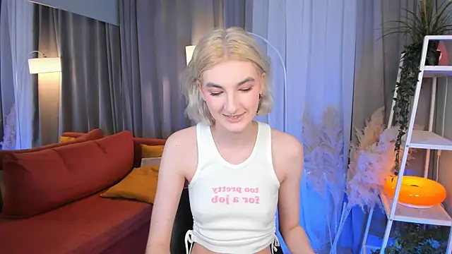 Snapshot of Mia_Cheers chatting on 03-09-25, 01:59 Mia Cheers online show from 03-09-25, 01:59