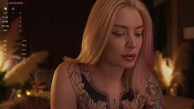 LinaKinky online show from 01-29-25, 10:48