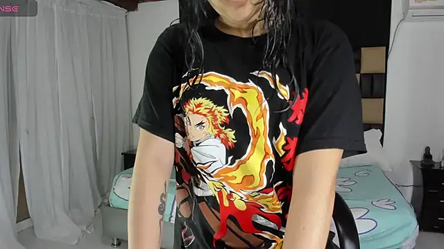 Snapshot of BonnyDelux chatting on 12-06-24, 01:00 BonnyDelux online show from 12-06-24, 01:00