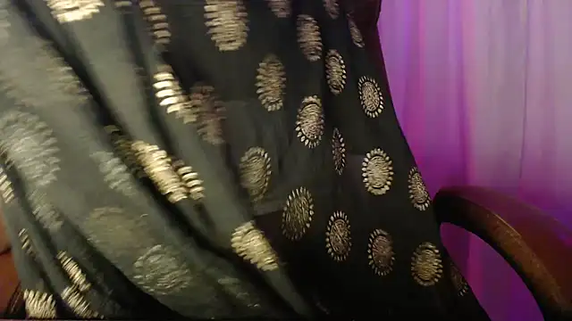 Prita07 online show from 10-24-25, 11:17