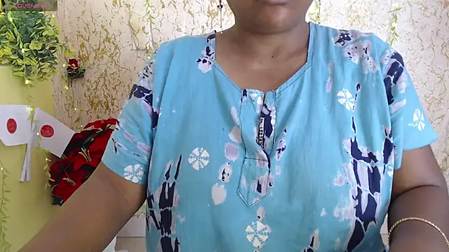 Snapshot of Prita07 chatting on 06-27-26, 04:06 Prita07 online show from 06-27-26, 04:06