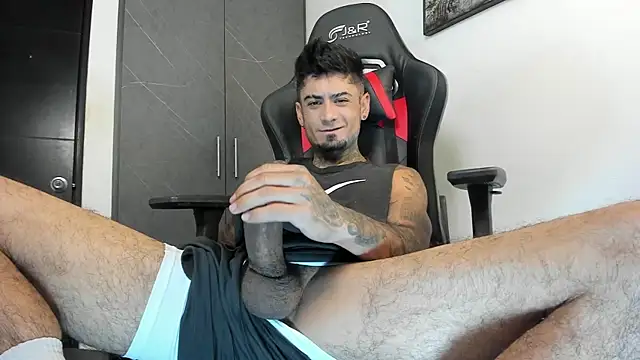 sergiio mesa27 online show from 10-04-25, 01:42