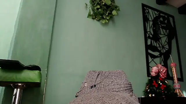 thirstymoonxx online show from 12-20-24, 09:39