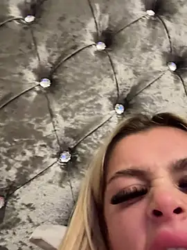 IrishTeenBarbie69 online show from 02-28-25, 11:34