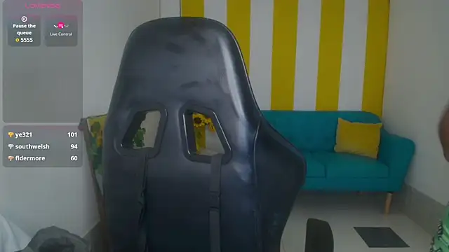 Cristal War online show from 11-19-25, 11:38