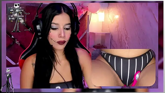 Snapshot of SweetieCloe_ chatting on 10-14-25, 09:04 SweetieCloe online show from 10-14-25, 09:04