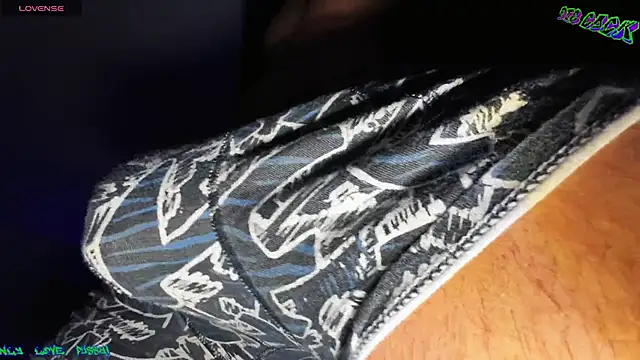 Snapshot of Deutscher_Gro8schwanz_88 chatting on 02-05-25, 02:51 Deutscher Gro8schwanz 88 online show from 02-05-25, 02:51