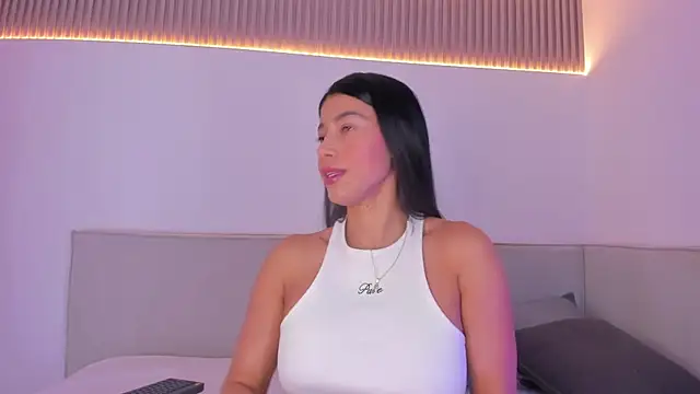 Snapshot of jasminehill_ chatting on 02-05-26, 01:27 jasminehill online show from 02-05-26, 01:27