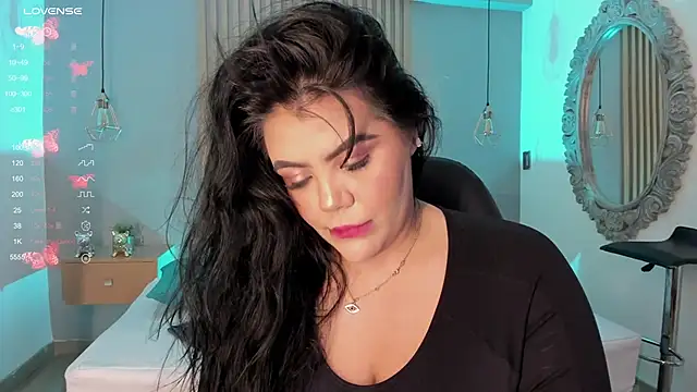 Snapshot of Harmonybabe_ chatting on 02-25-25, 08:09 Harmonybabe online show from 02-25-25, 08:09