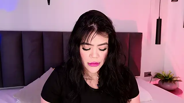 Snapshot of Harmonybabe_ chatting on 09-16-25, 12:06 Harmonybabe online show from 09-16-25, 12:06
