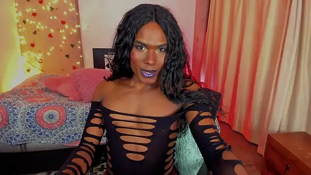 Snapshot of blackbarbietrans chatting on 02-11-25, 11:12 blackbarbietrans online show from 02-11-25, 11:12