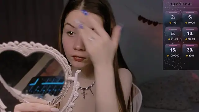 CoddleWeeper  online show from 11-26-25, 01:23