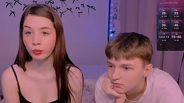 CoddleWeeper  online show from 04-18-26, 02:43