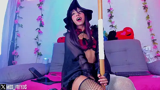 Miss freydis online show from 02-10-25, 04:08