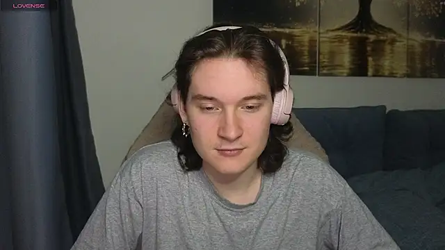 Snapshot of MoreRealAlex chatting on 07-06-26, 02:36 MoreRealAlex online show from 07-06-26, 02:36