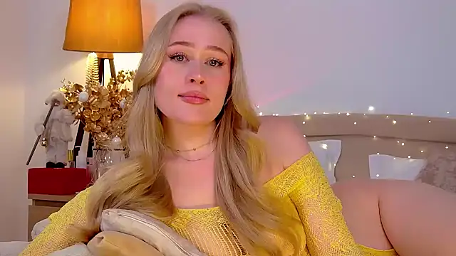 Snapshot of JuliaJaee chatting on 01-13-25, 01:23 JuliaJaee online show from 01-13-25, 01:23