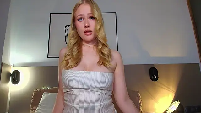 Snapshot of JuliaJaee chatting on 09-26-25, 04:00 JuliaJaee online show from 09-26-25, 04:00