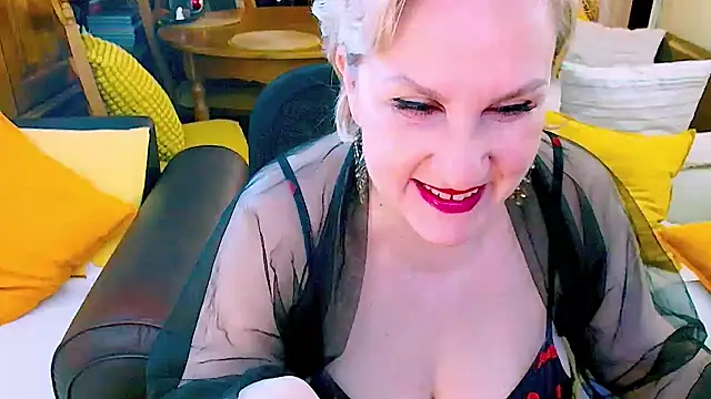 Snapshot of GattonaBiondona chatting on 02-16-26, 08:54 GattonaBiondona online show from 02-16-26, 08:54