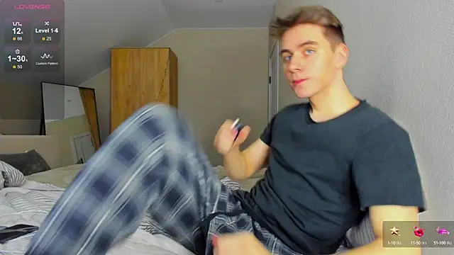 Snapshot of TaisonBrownX chatting on 01-13-25, 07:21 TaisonBrownX online show from 01-13-25, 07:21