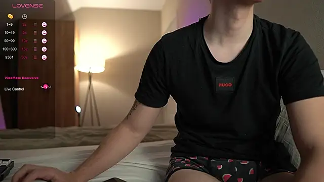 Snapshot of TaisonBrownX chatting on 10-26-25, 07:42 TaisonBrownX online show from 10-26-25, 07:42