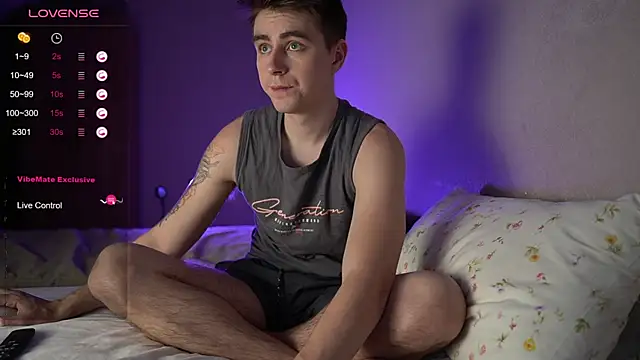 Snapshot of TaisonBrownX chatting on 12-04-25, 07:22 TaisonBrownX online show from 12-04-25, 07:22