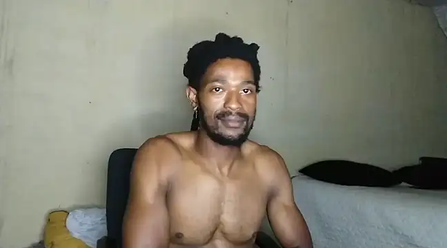 Snapshot of gldnmvsk_XO chatting on 02-27-25, 06:31 gldnmvsk XO online show from 02-27-25, 06:31