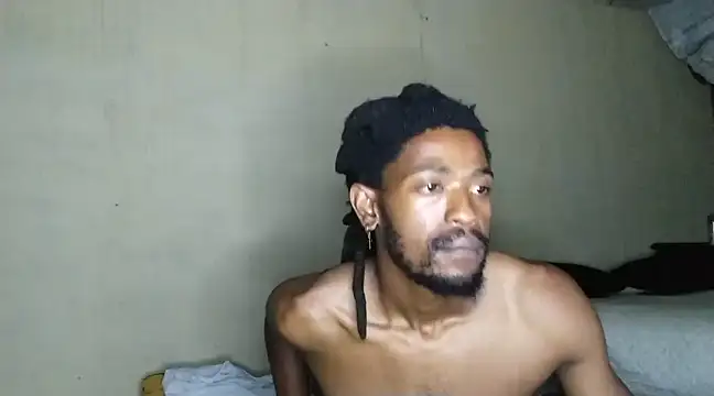 Snapshot of gldnmvsk_XO chatting on 02-27-25, 09:36 gldnmvsk XO online show from 02-27-25, 09:36