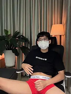 Snapshot of MinhTuanLive chatting on 02-17-26, 06:21 MinhTuanLive online show from 02-17-26, 06:21