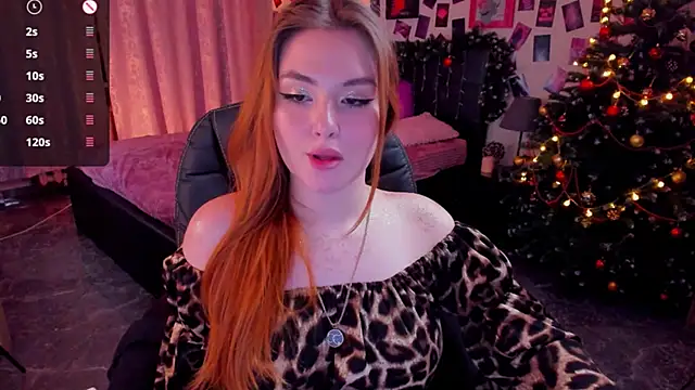 Snapshot of BellaTorne_ chatting on 12-28-24, 10:55 BellaTorne online show from 12-28-24, 10:55