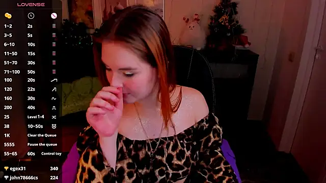 Snapshot of BellaTorne_ chatting on 01-03-25, 06:03 BellaTorne online show from 01-03-25, 06:03