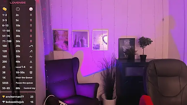 Snapshot of BellaTorne_ chatting on 02-19-25, 07:05 BellaTorne online show from 02-19-25, 07:05