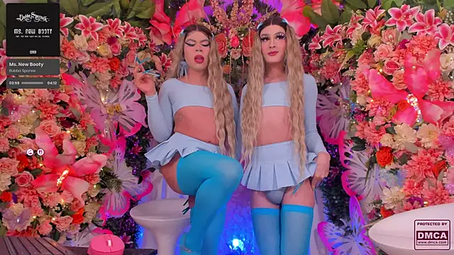 Snapshot of AlisonSharon chatting on 01-11-26, 03:11 AlisonSharon online show from 01-11-26, 03:11