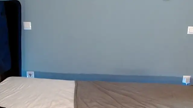 Snapshot of AnnaMaee chatting on 01-10-25, 12:27 AnnaMaee online show from 01-10-25, 12:27