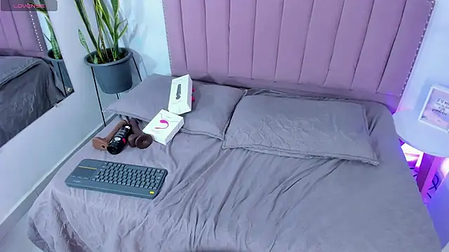 angeline blake  online show from 01-21-25, 08:00