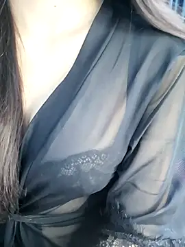 Snapshot of _Linez_ chatting on 10-30-25, 04:41  Linez  online show from 10-30-25, 04:41