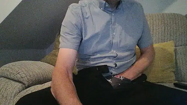 Snapshot of mr_english50 chatting on 09-17-25, 05:20 mr english50 online show from 09-17-25, 05:20