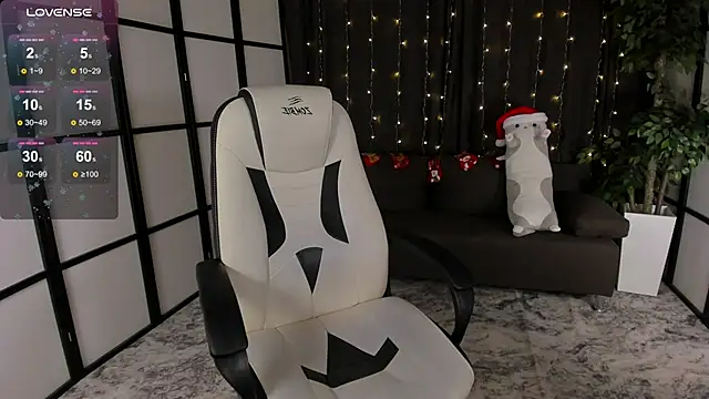 Snapshot of risingrose_ chatting on 12-26-24, 02:55 risingrose online show from 12-26-24, 02:55