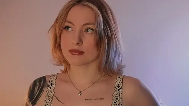 Snapshot of kris69kiss chatting on 01-10-26, 03:25 kris69kiss online show from 01-10-26, 03:25